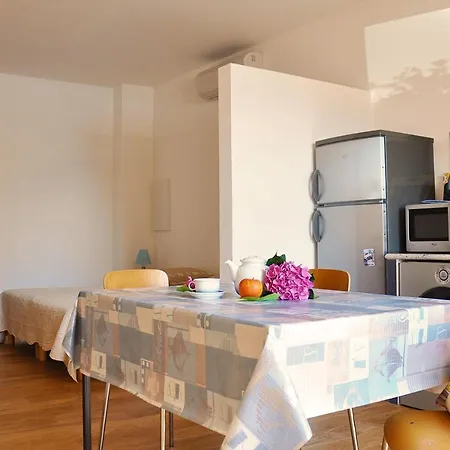 Casa Favalella Apartment